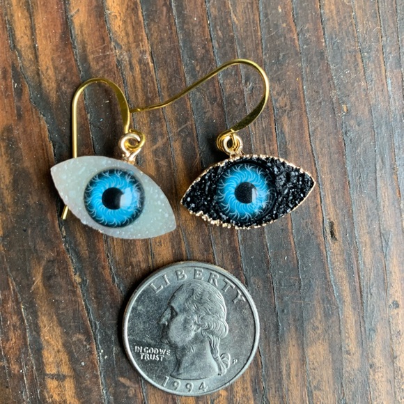 🧿NWT ✨ Evil Eye Earrings Mismatched✨ ✨Hand Crafted ✨Halloween Earrings ✨🧿 - Picture 5 of 5